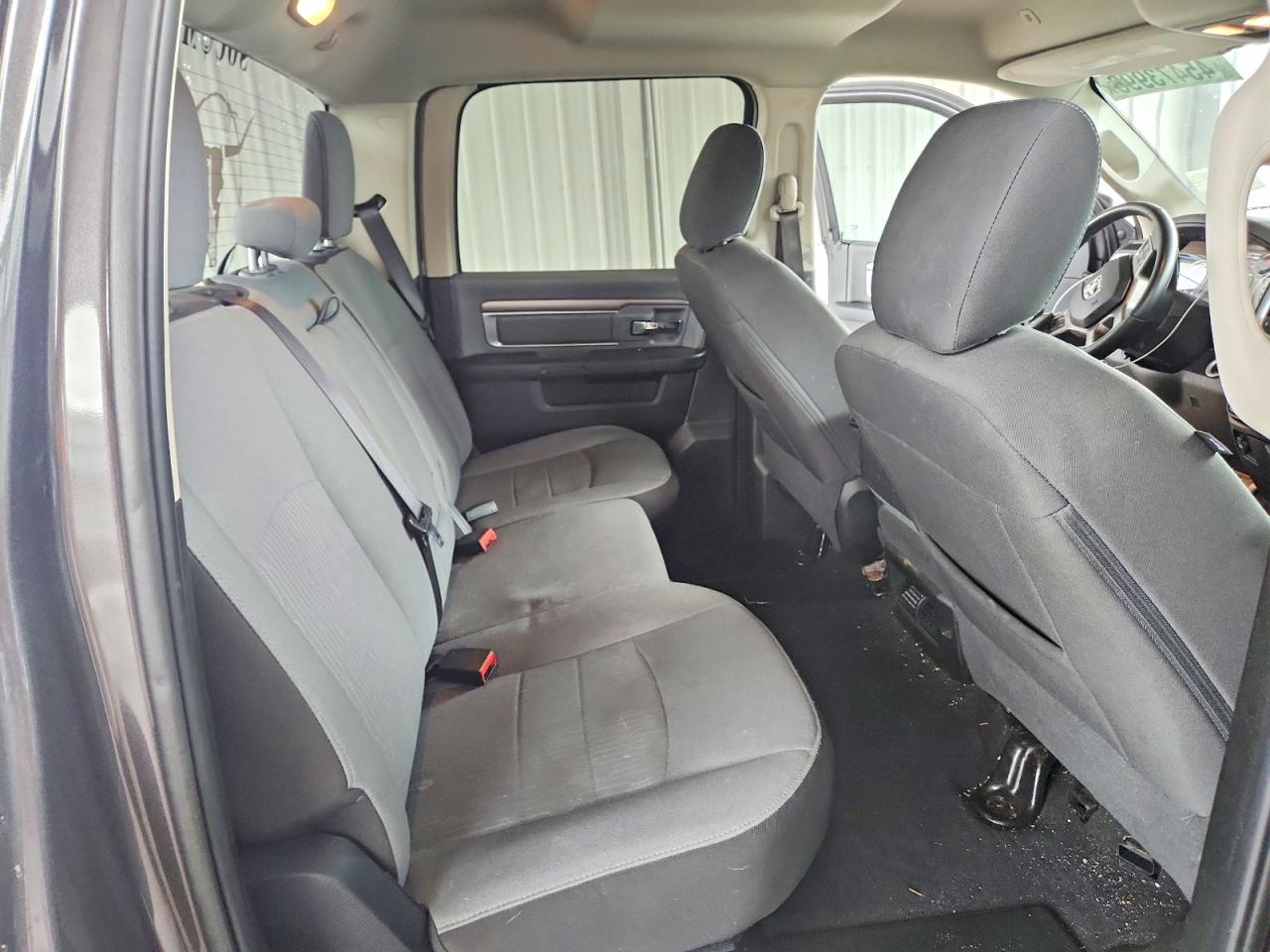 2022 RAM 1500 CLASSIC SLT photo 19