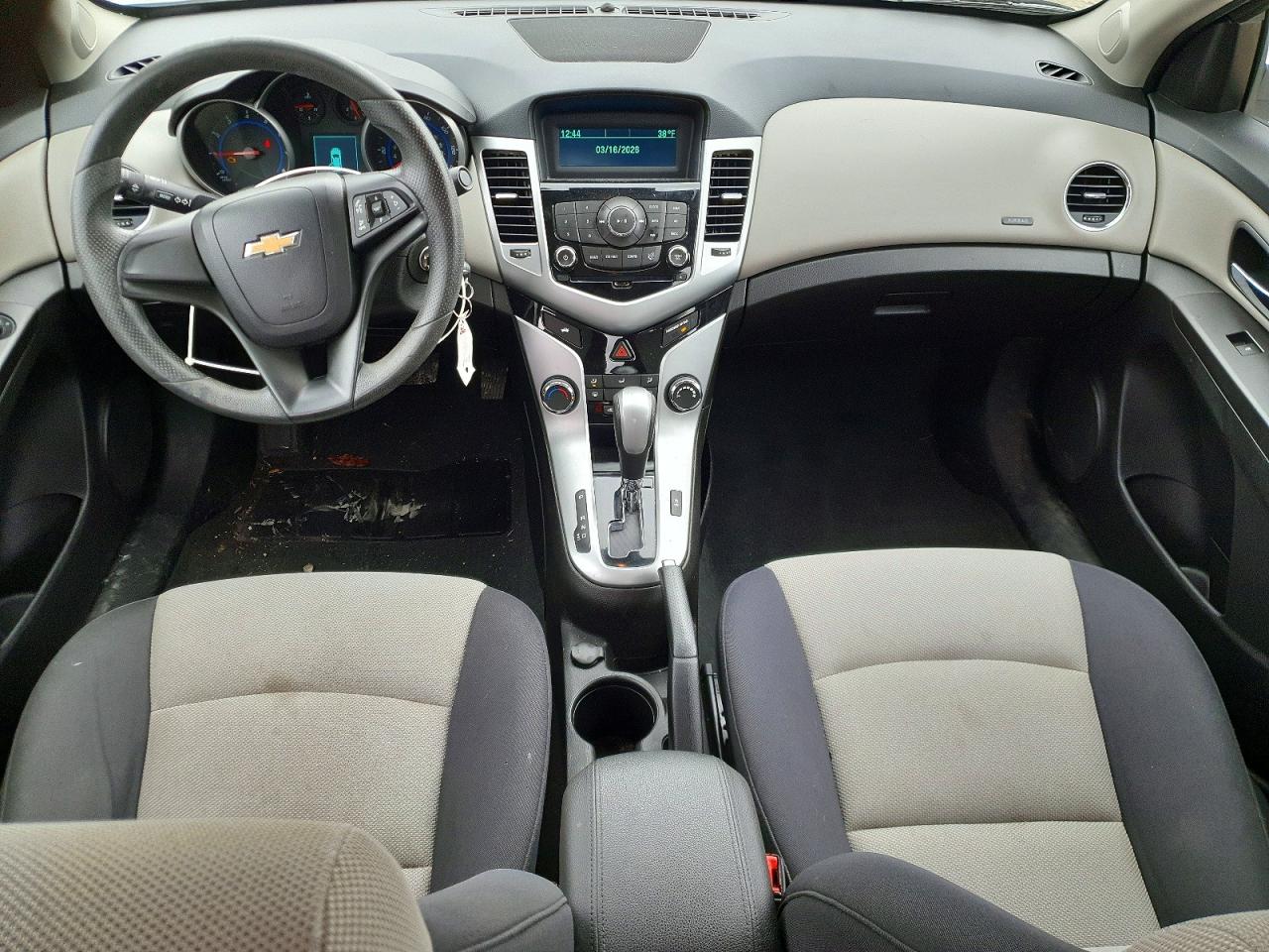 2016 CHEVROLET CRUZE LIMITED LS photo 8