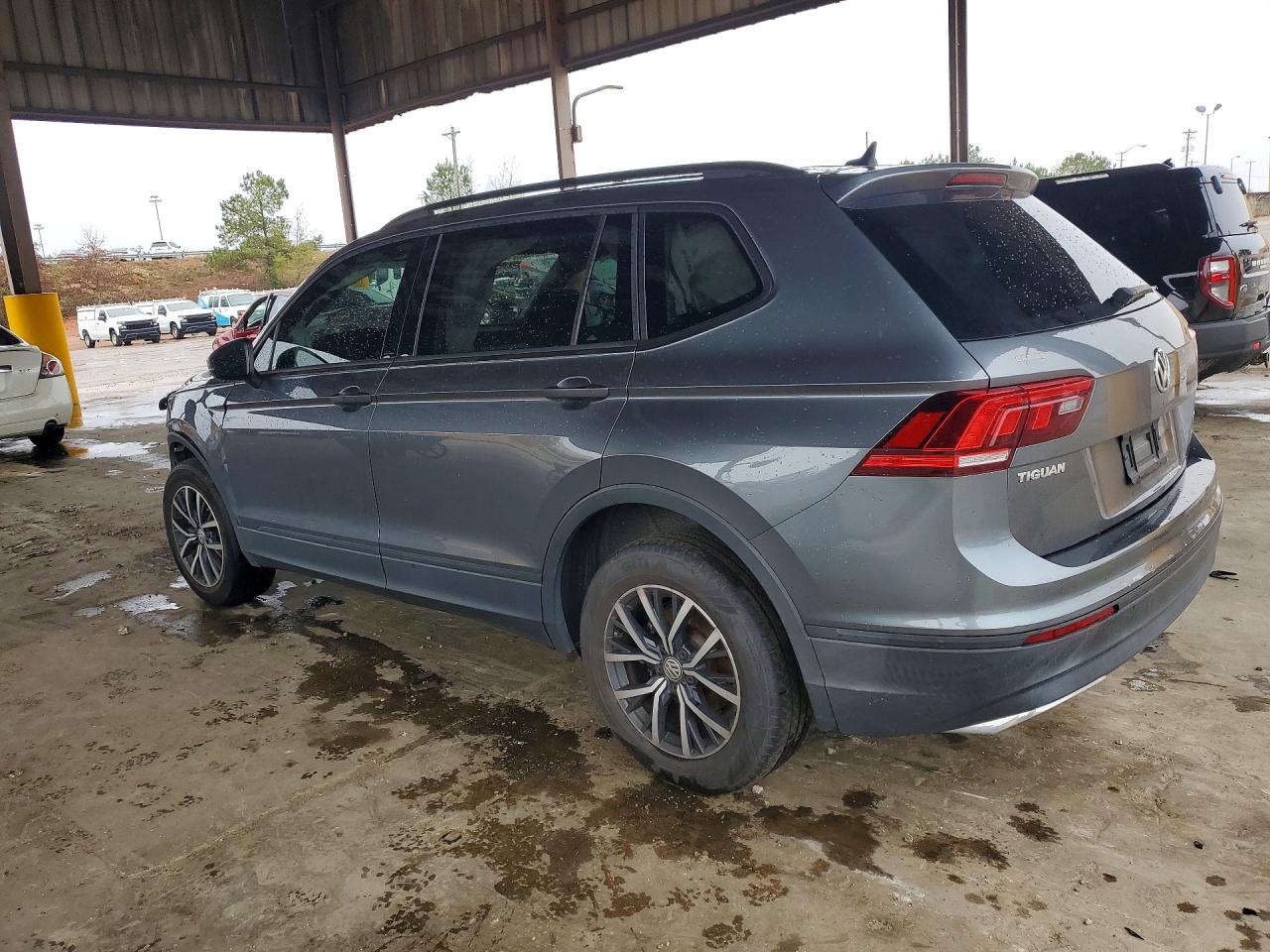 2021 VOLKSWAGEN TIGUAN S photo 4