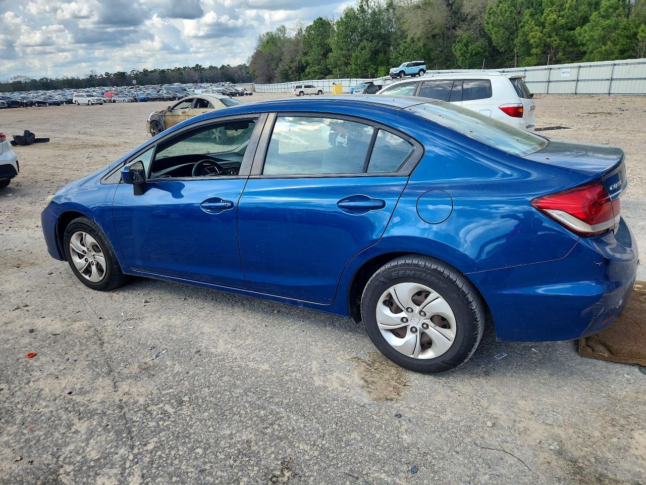 2015 HONDA CIVIC LX photo 2