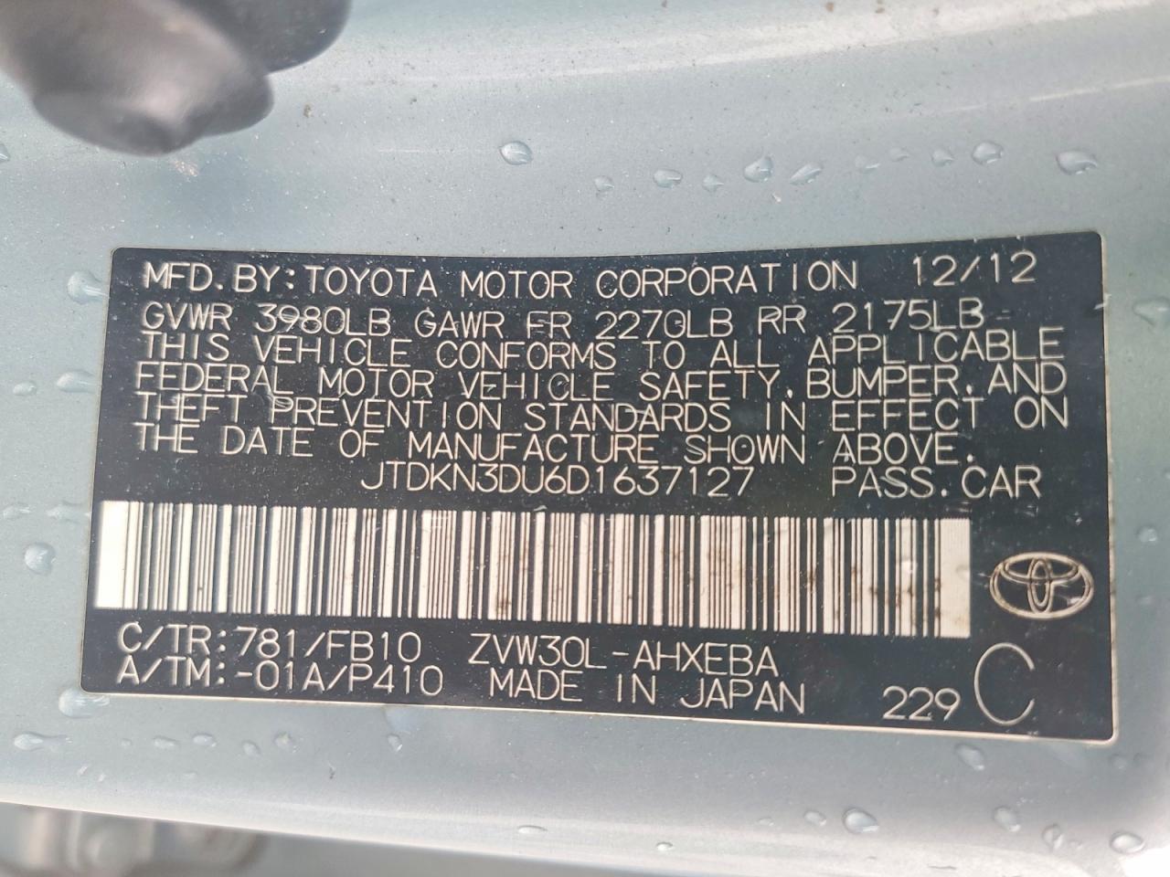 2013 TOYOTA PRIUS TWO photo 34