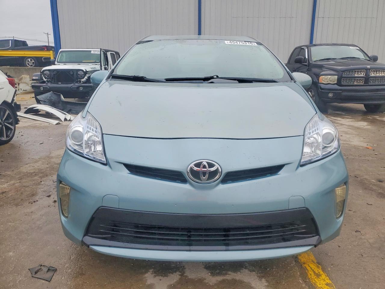 2013 TOYOTA PRIUS TWO photo 13