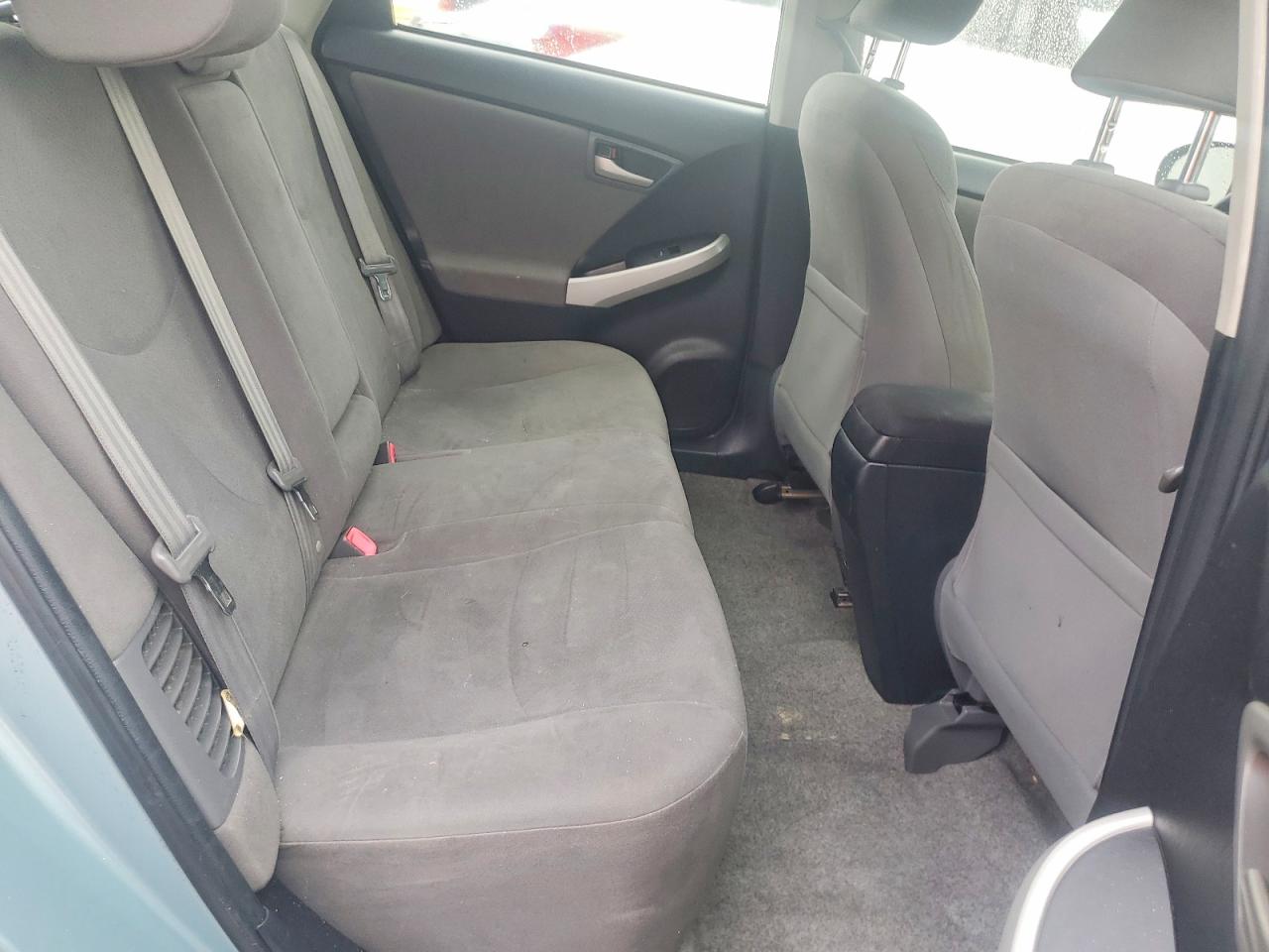 2013 TOYOTA PRIUS TWO photo 28