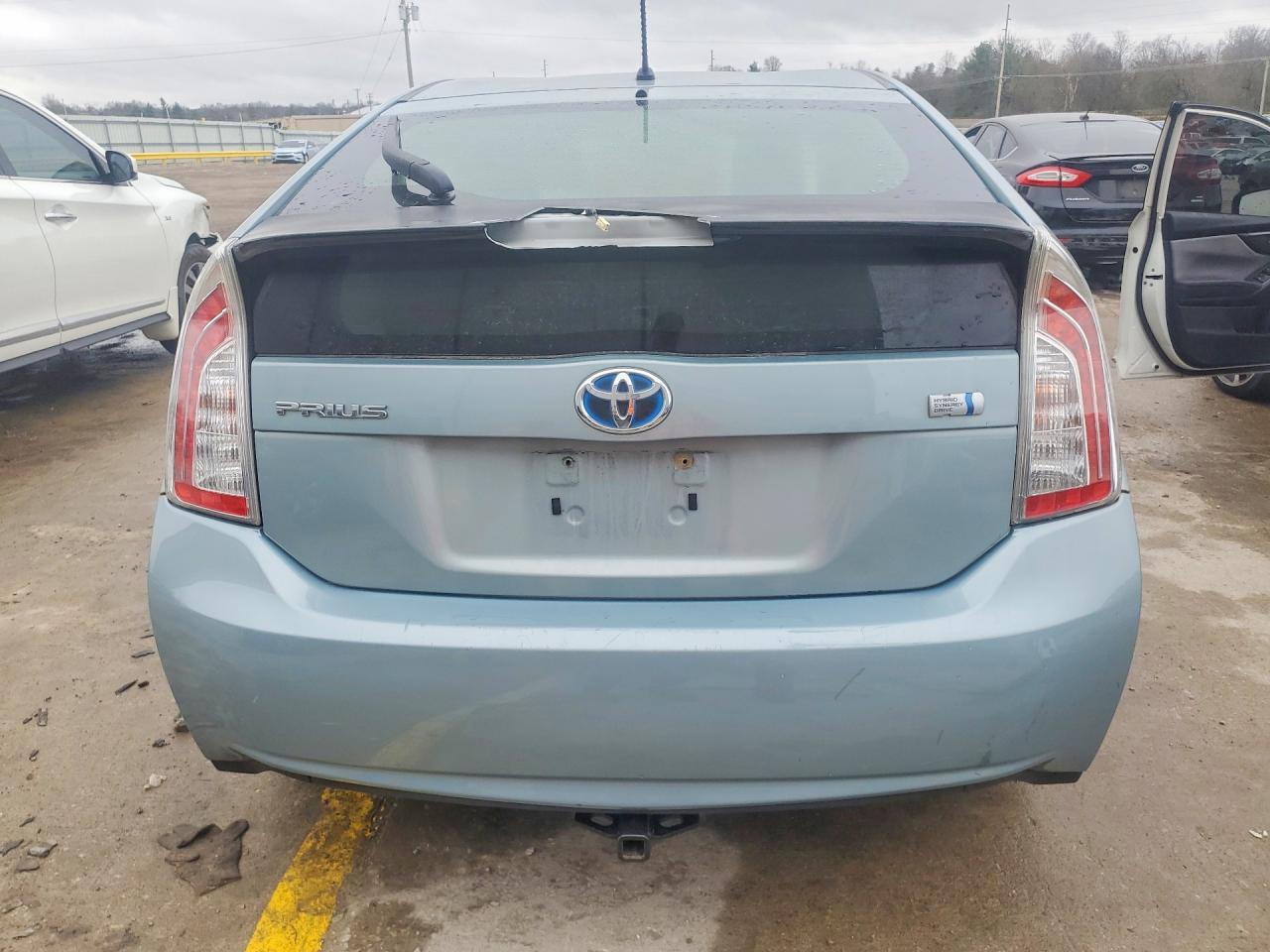 2013 TOYOTA PRIUS TWO photo 16