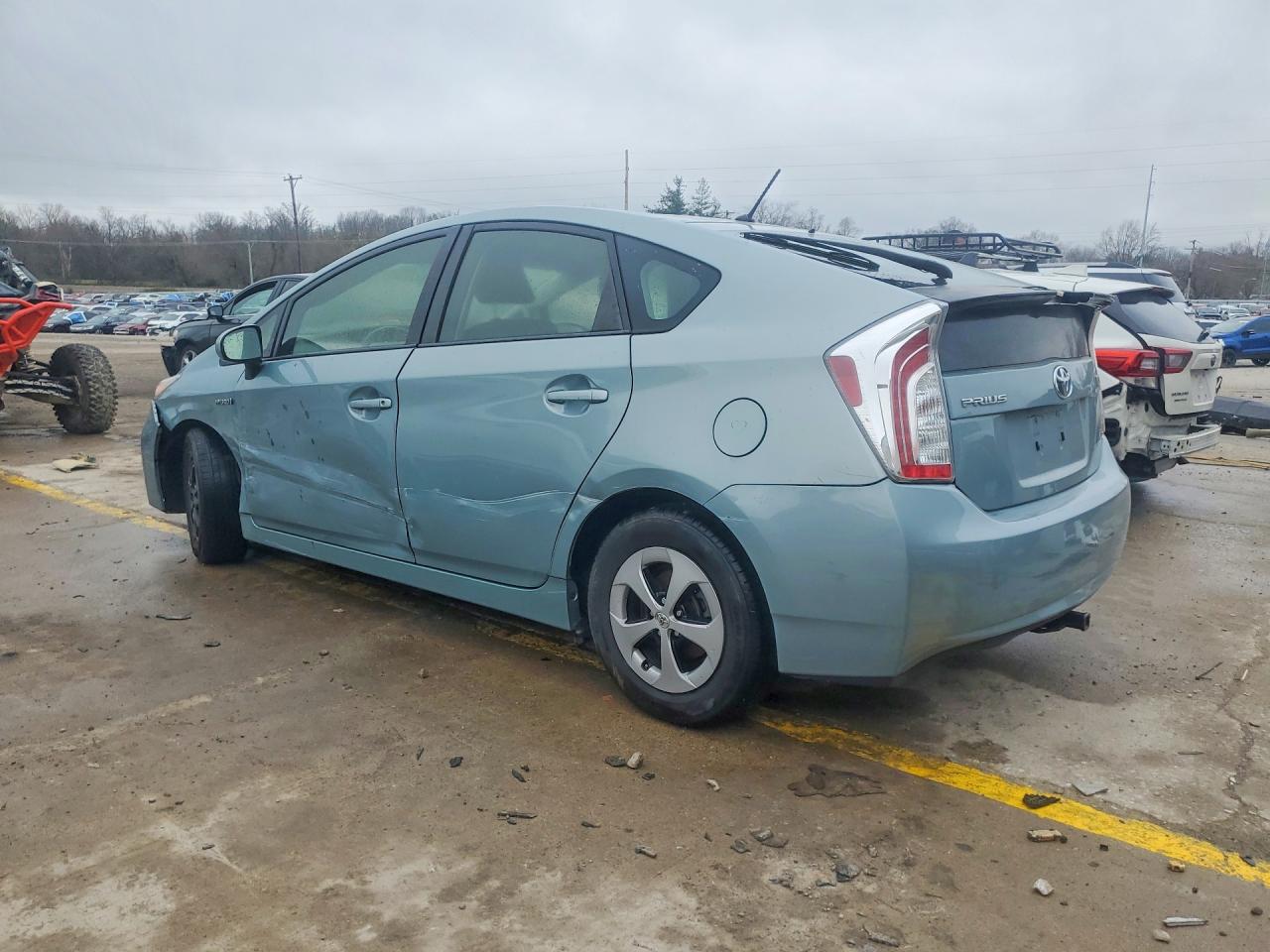 2013 TOYOTA PRIUS TWO photo 4