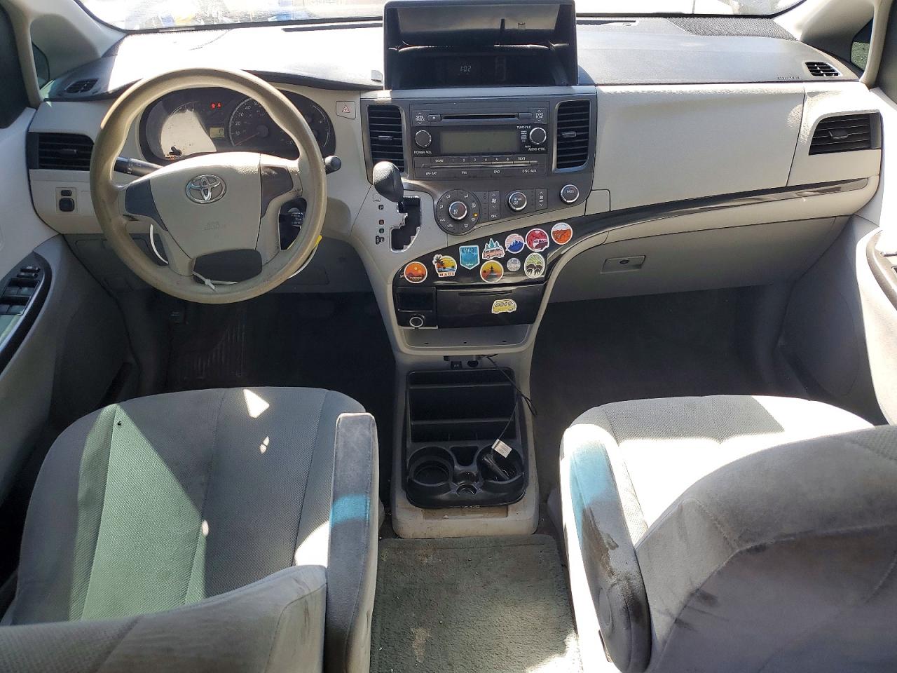 2013 TOYOTA SIENNA L 7-PASSENGER photo 8