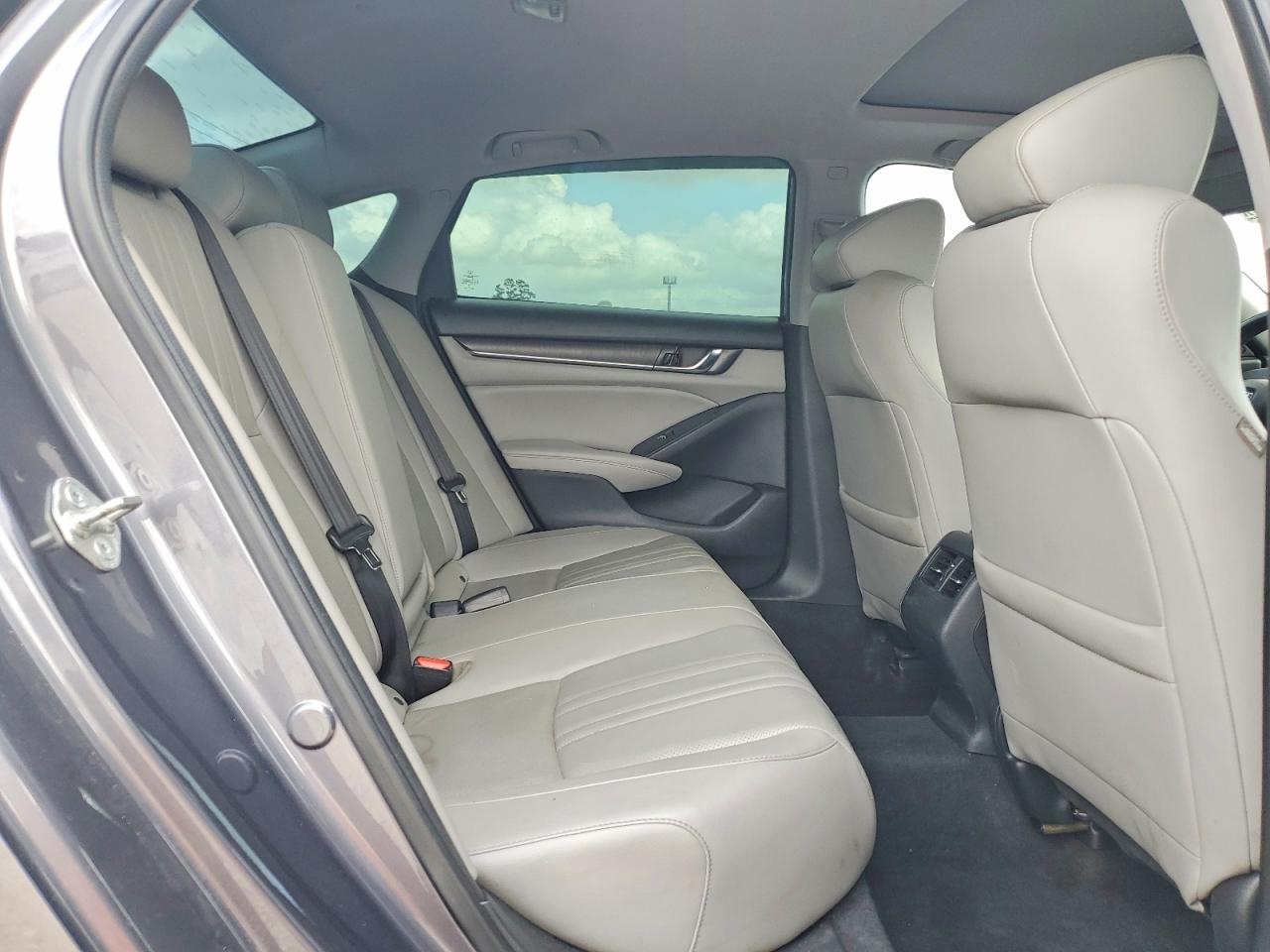 2018 HONDA ACCORD EXL photo 10