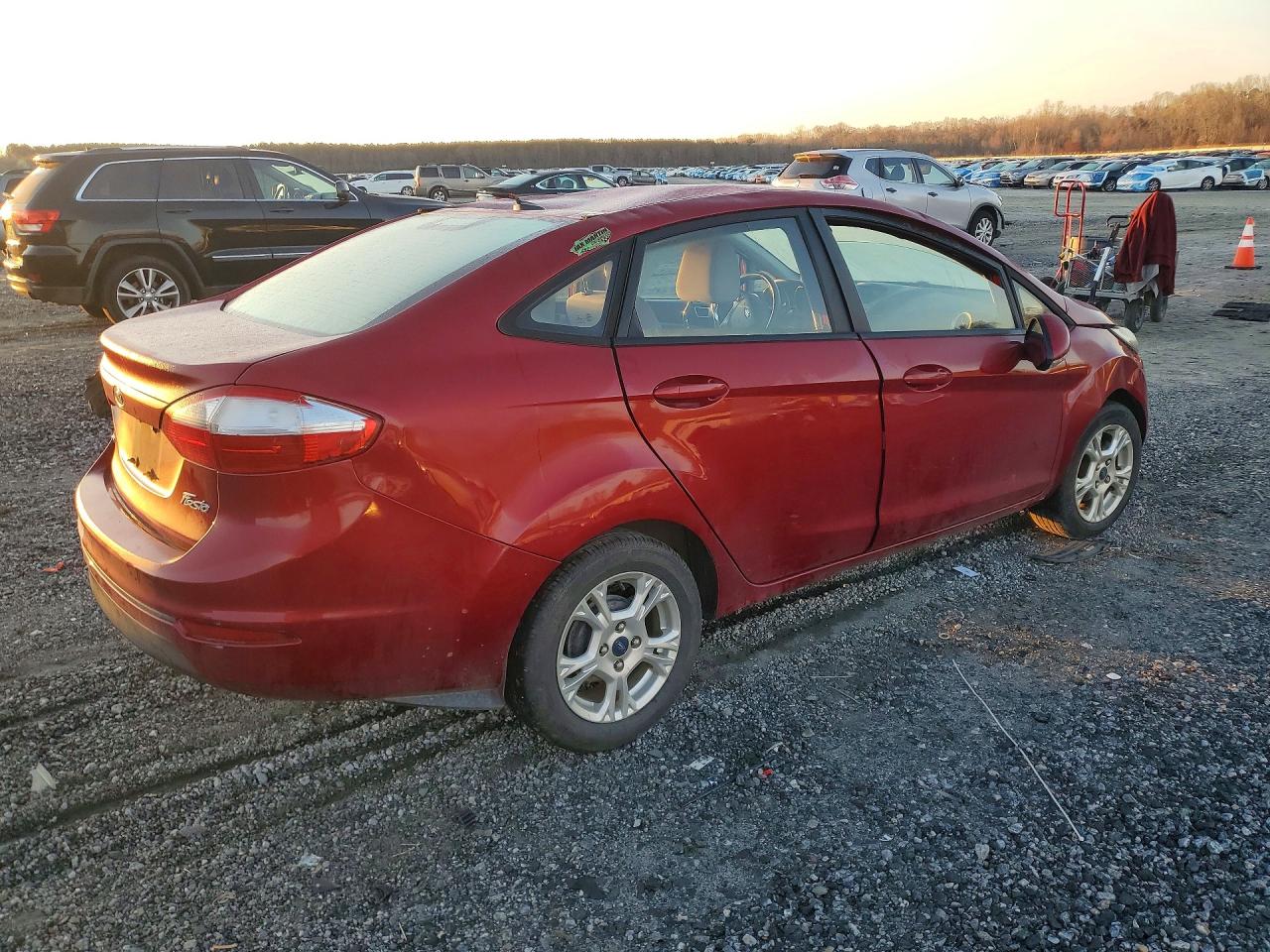 2016 FORD FIESTA SE photo 3