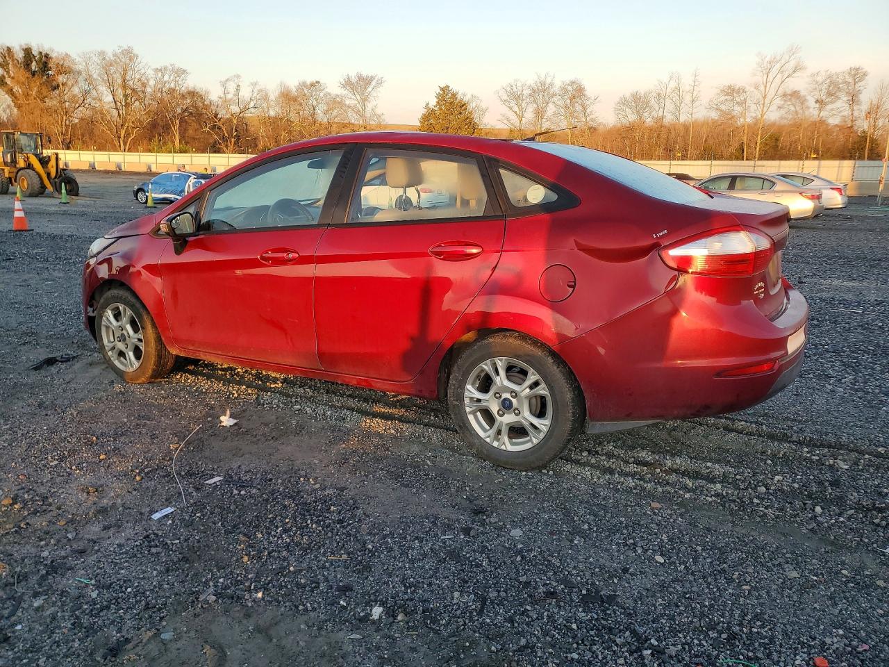 2016 FORD FIESTA SE photo 2