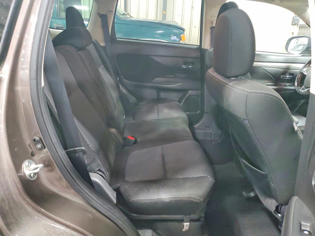 2017 MITSUBISHI OUTLANDER SE photo 11