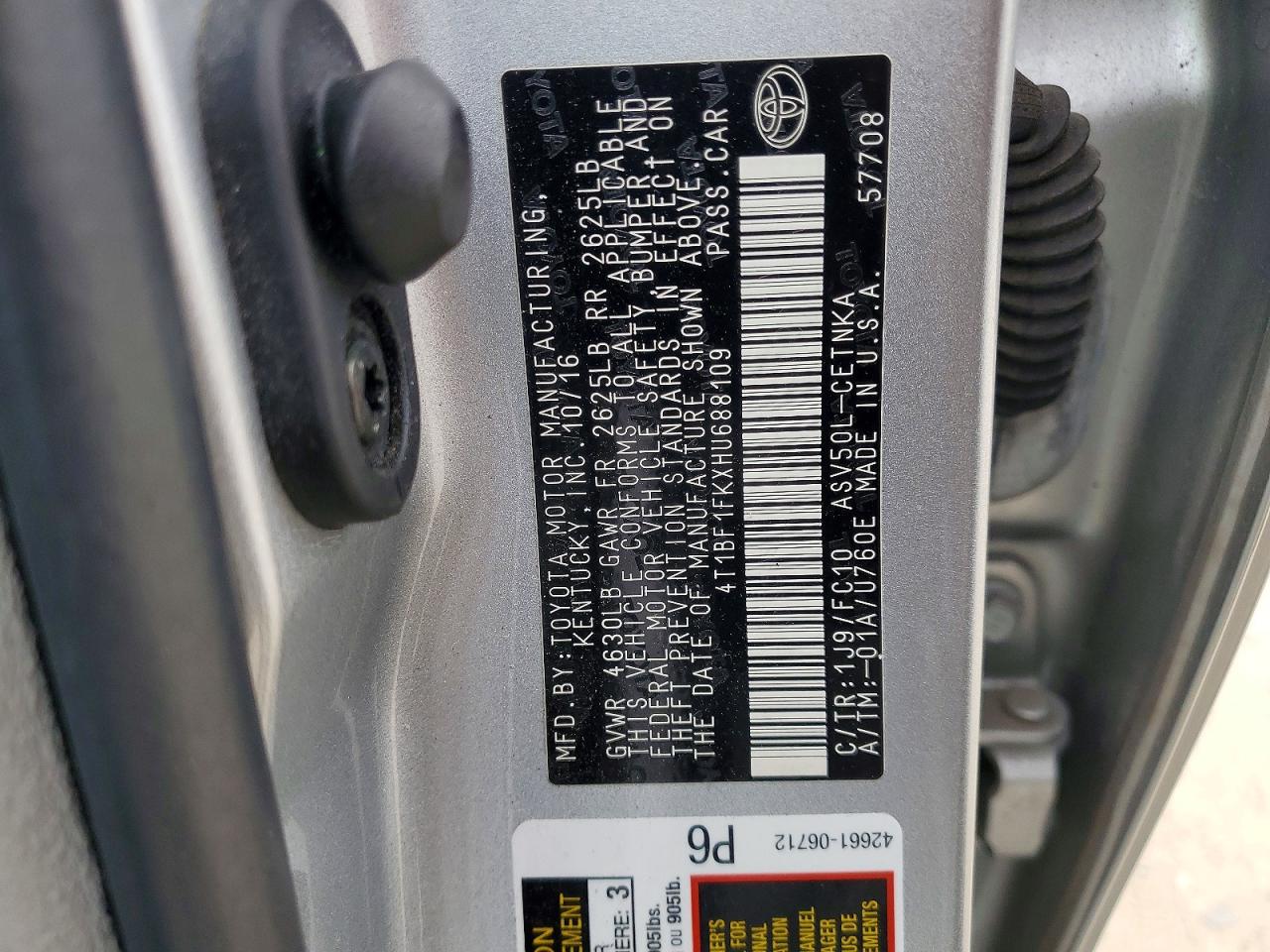 2017 TOYOTA CAMRY LE photo 23
