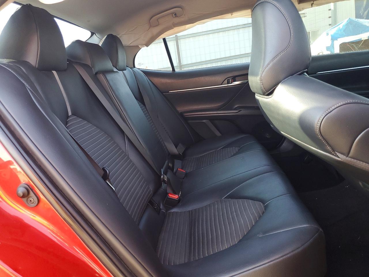 2019 TOYOTA CAMRY SE photo 28