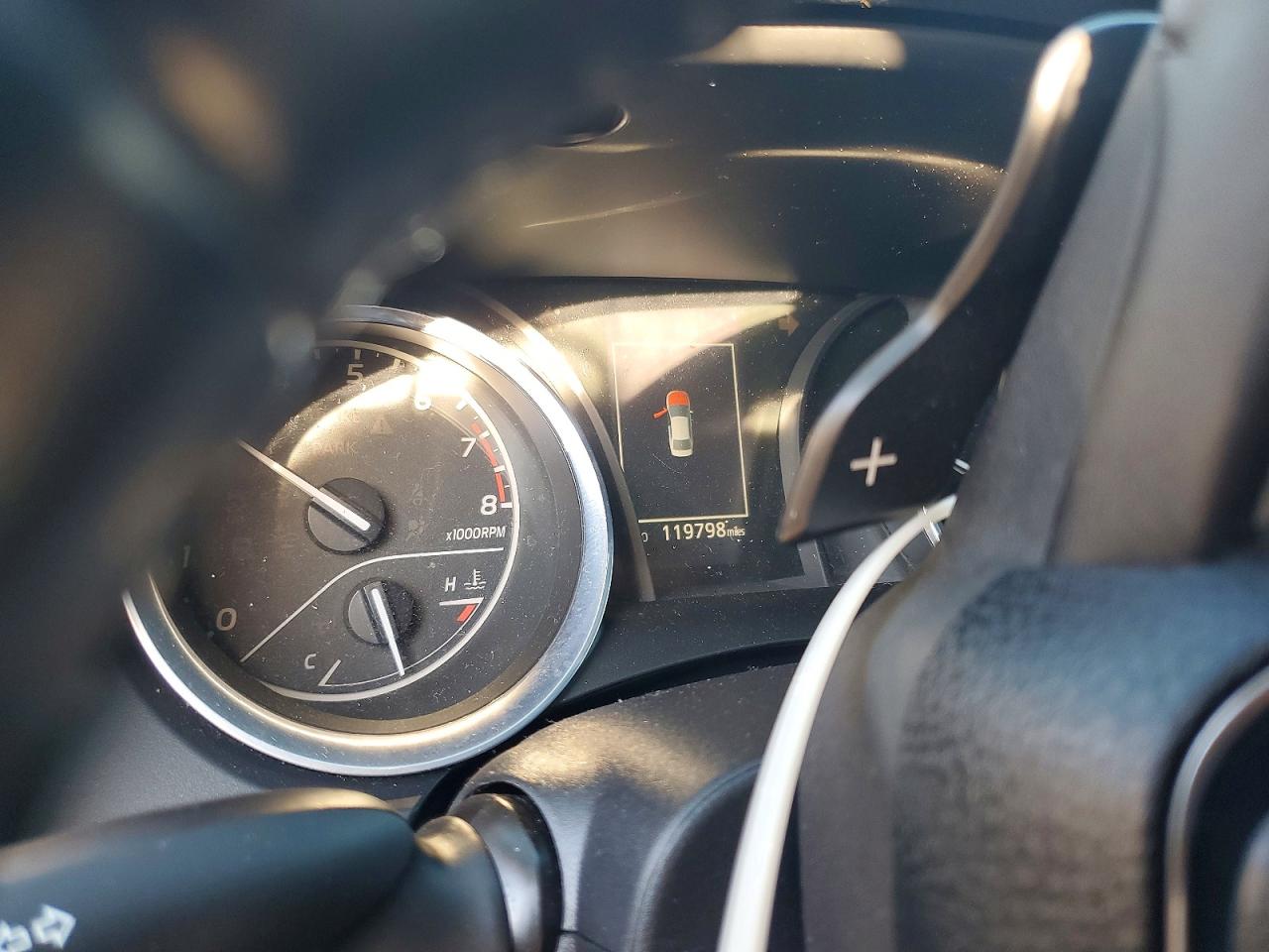 2019 TOYOTA CAMRY SE photo 25