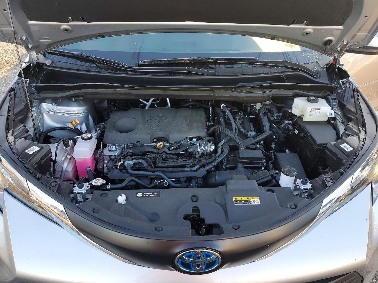 2025 TOYOTA SIENNA XLE 7-PASSENGER photo 34