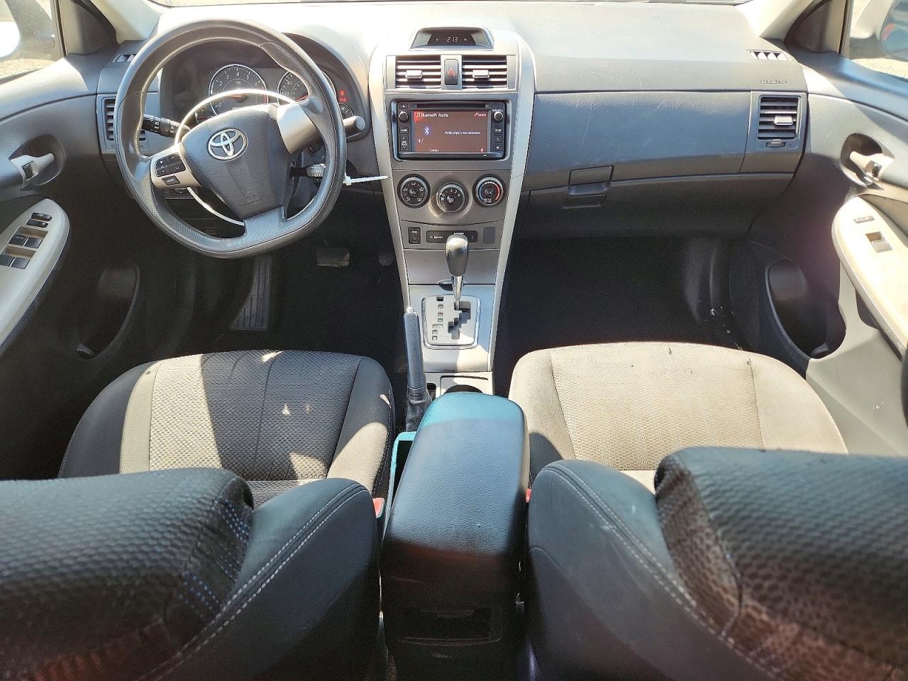2013 TOYOTA COROLLA S photo 8