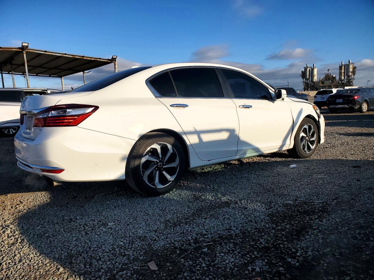 2016 HONDA ACCORD EX photo 3