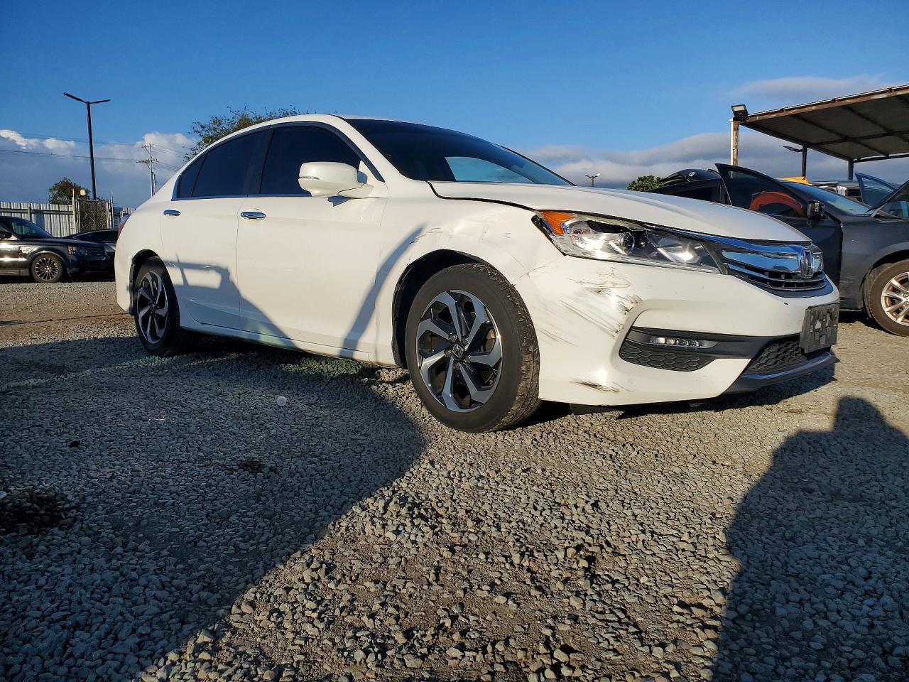 2016 HONDA ACCORD EX photo 4