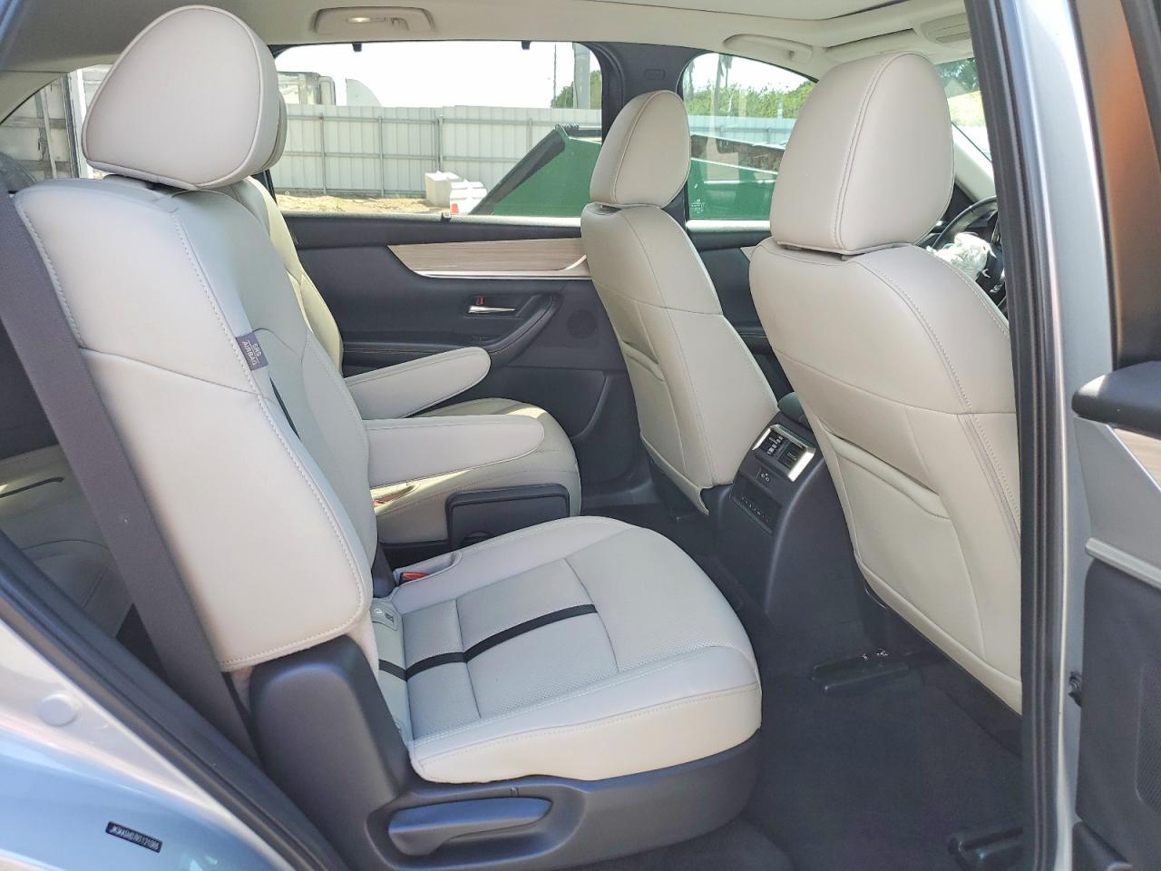 2024 MAZDA CX-90 PREMIUM photo 11