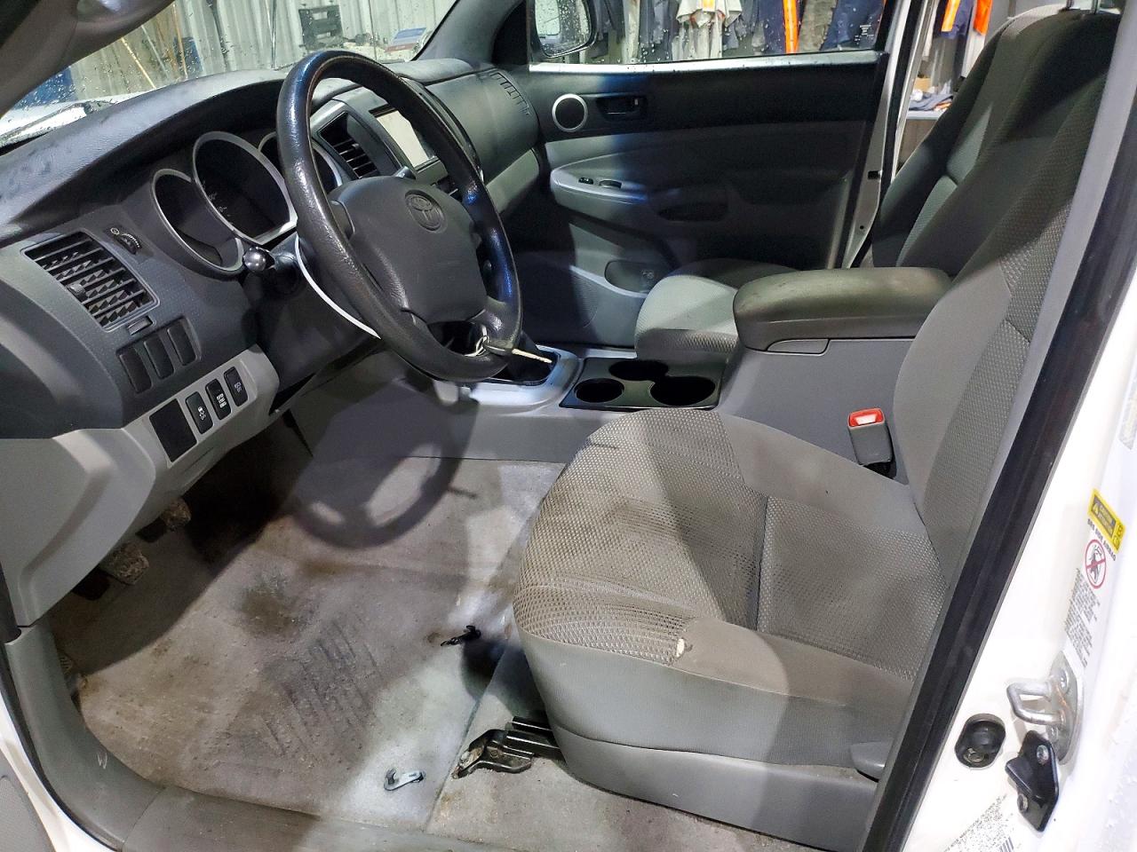 2009 TOYOTA TACOMA BASE photo 13
