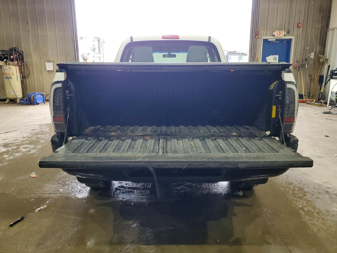 2009 TOYOTA TACOMA BASE photo 11