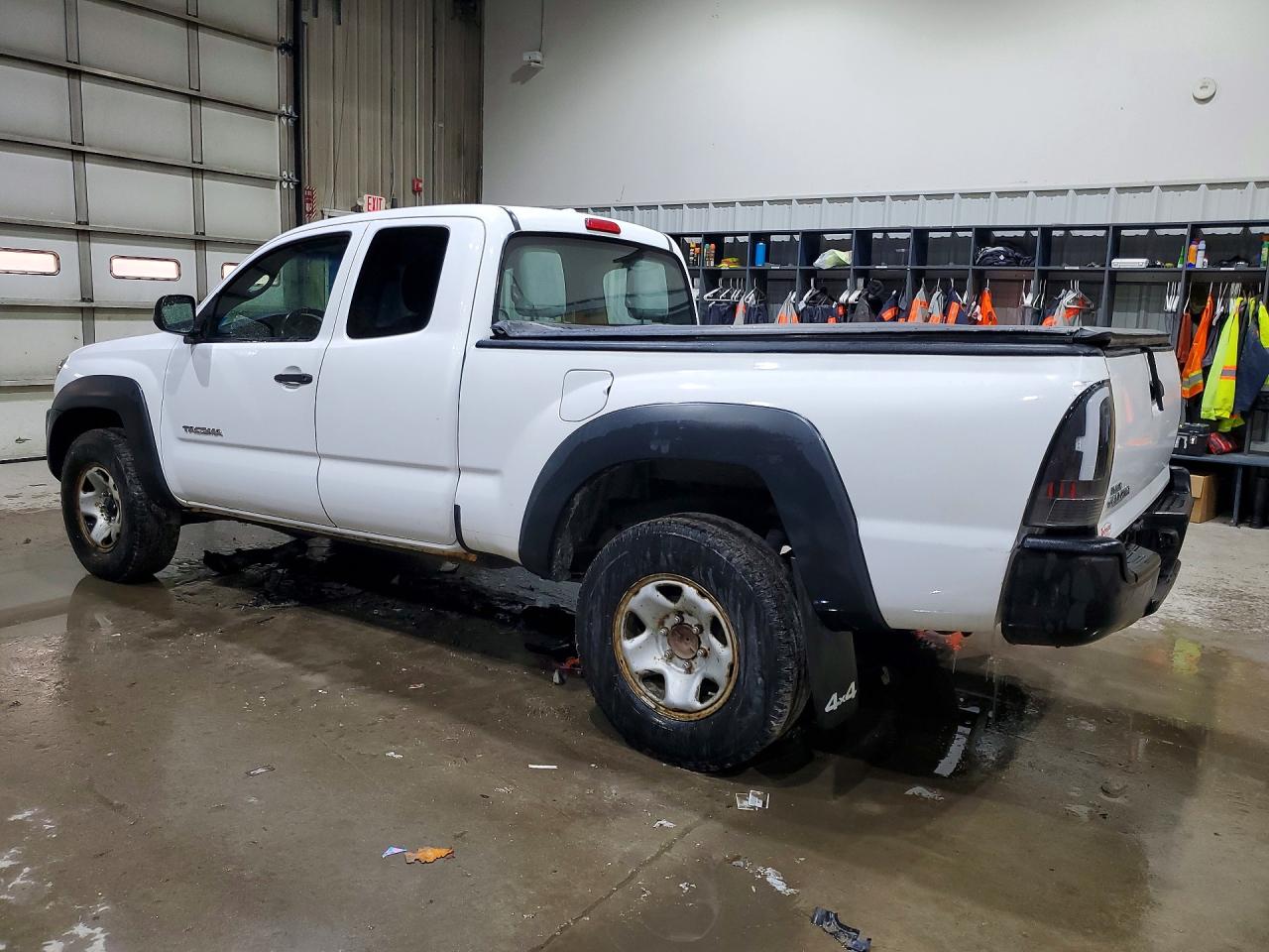 2009 TOYOTA TACOMA BASE photo 3