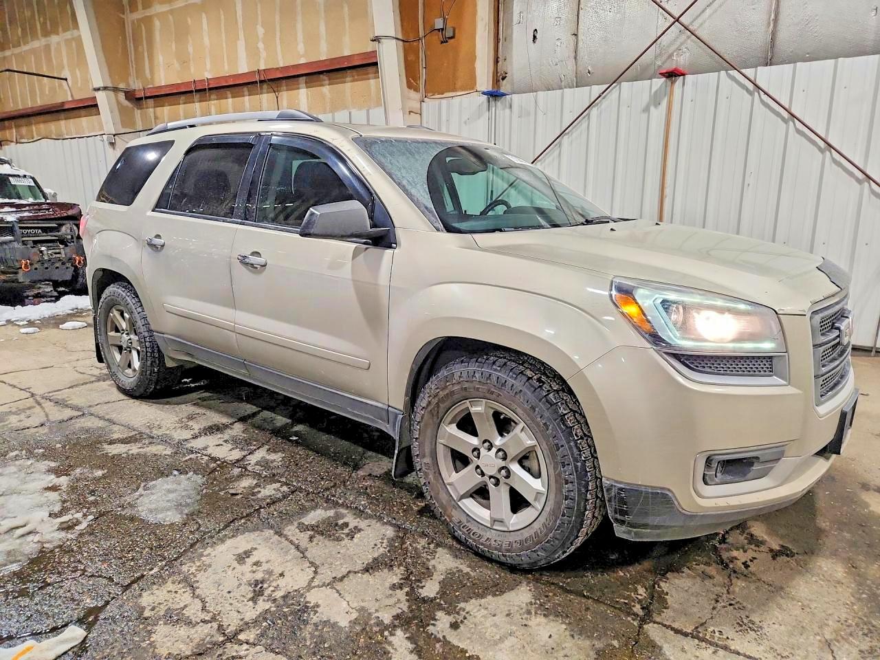 2014 GMC ACADIA SLE photo 4
