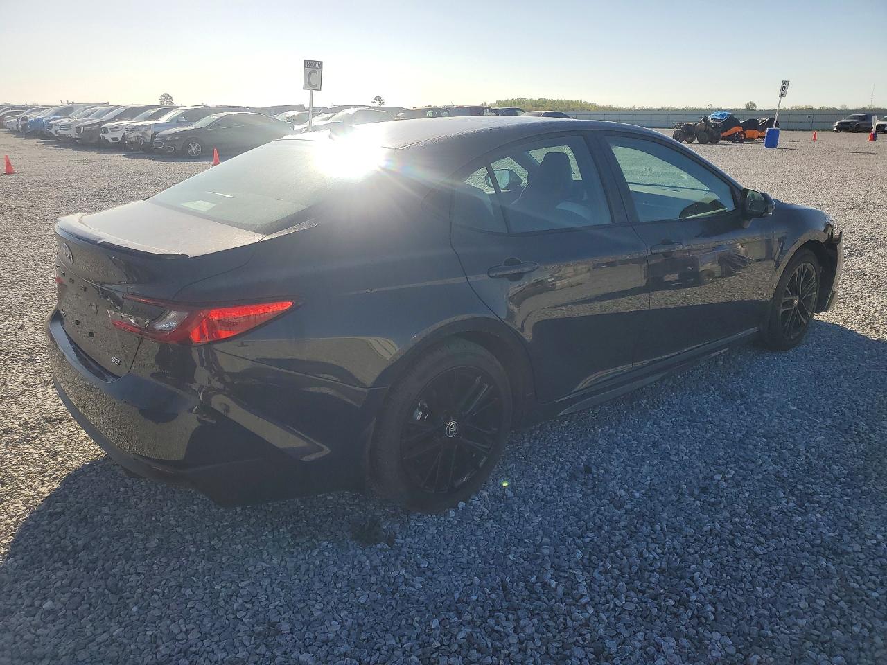 2026 TOYOTA CAMRY SE photo 5