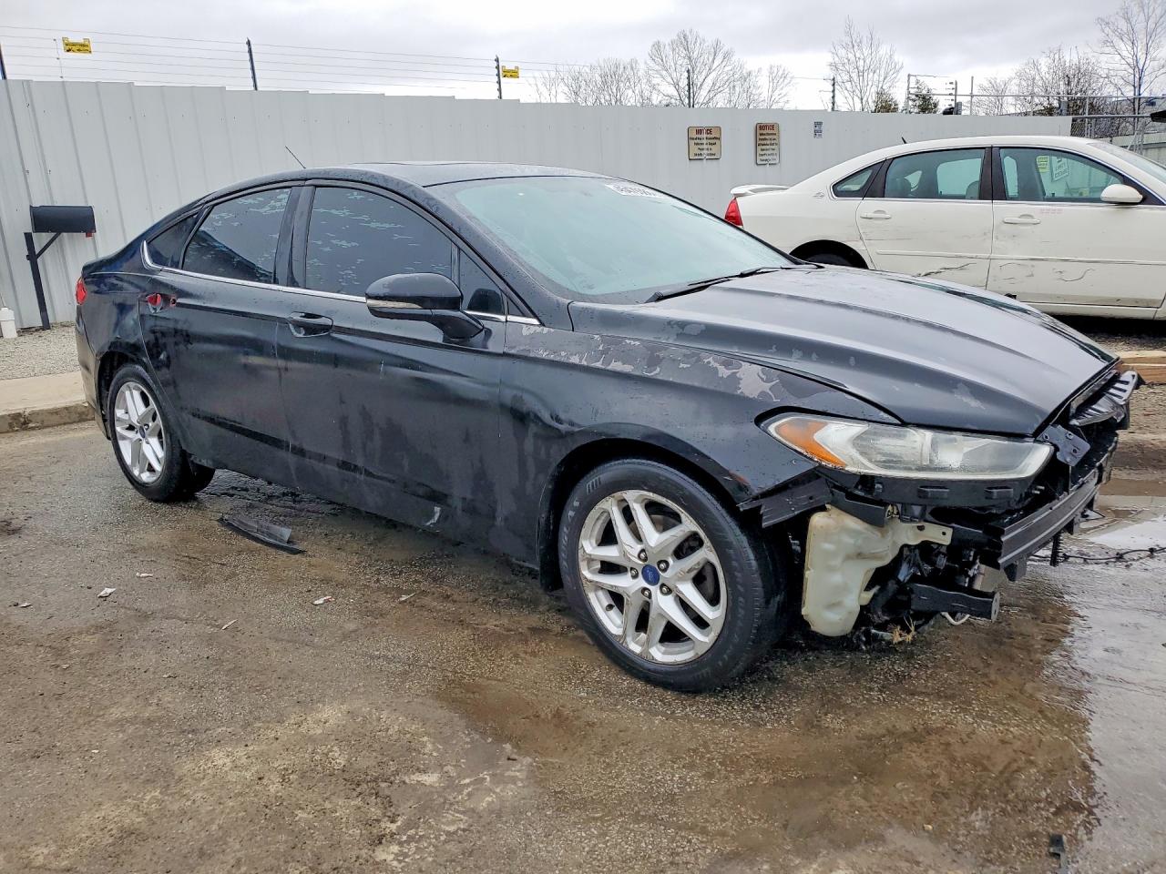 2016 FORD FUSION SE photo 4