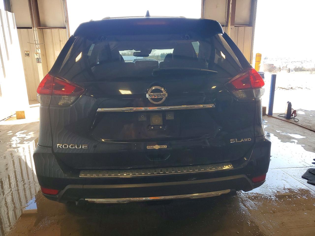 2018 NISSAN ROGUE S photo 6