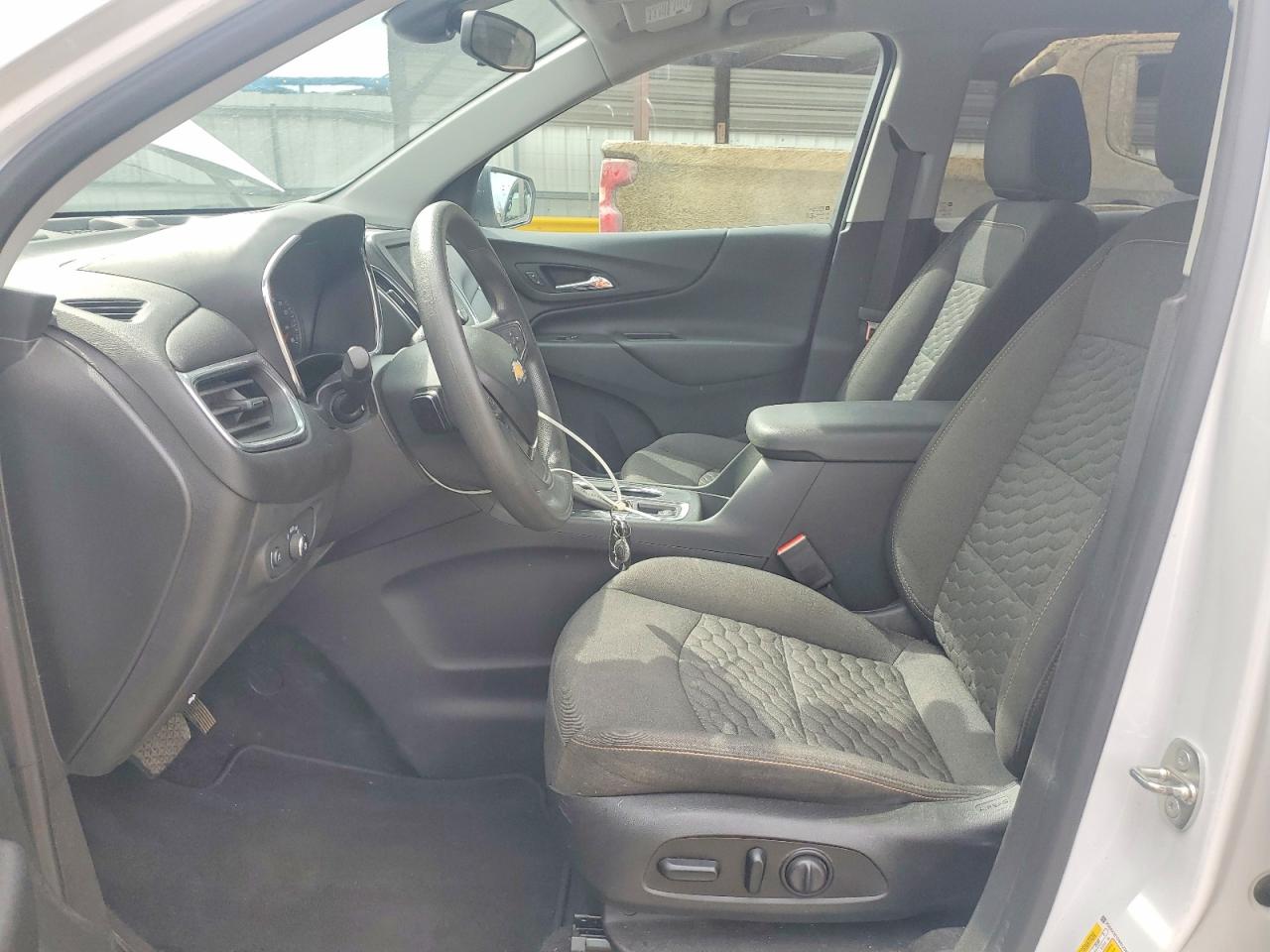 2021 CHEVROLET EQUINOX LT photo 19