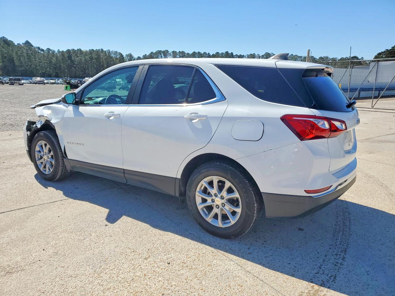 2021 CHEVROLET EQUINOX LT photo 4