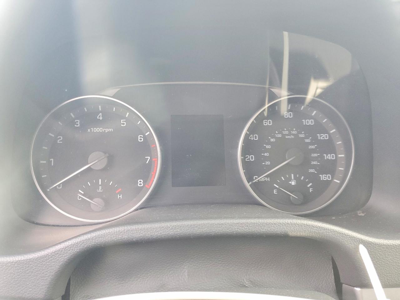 2017 HYUNDAI ELANTRA SE photo 9
