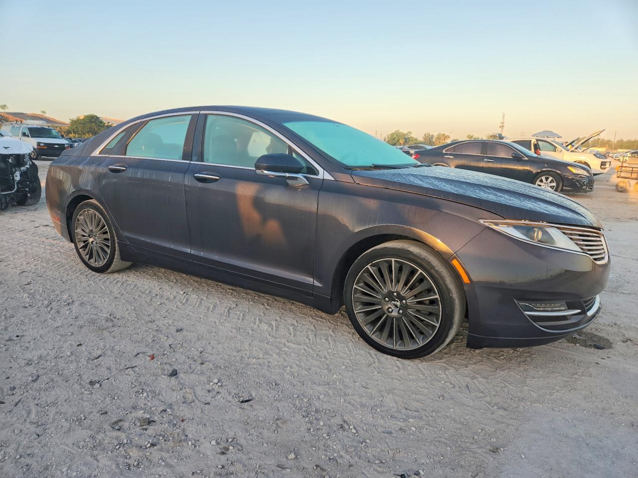 2014 LINCOLN MKZ photo 10
