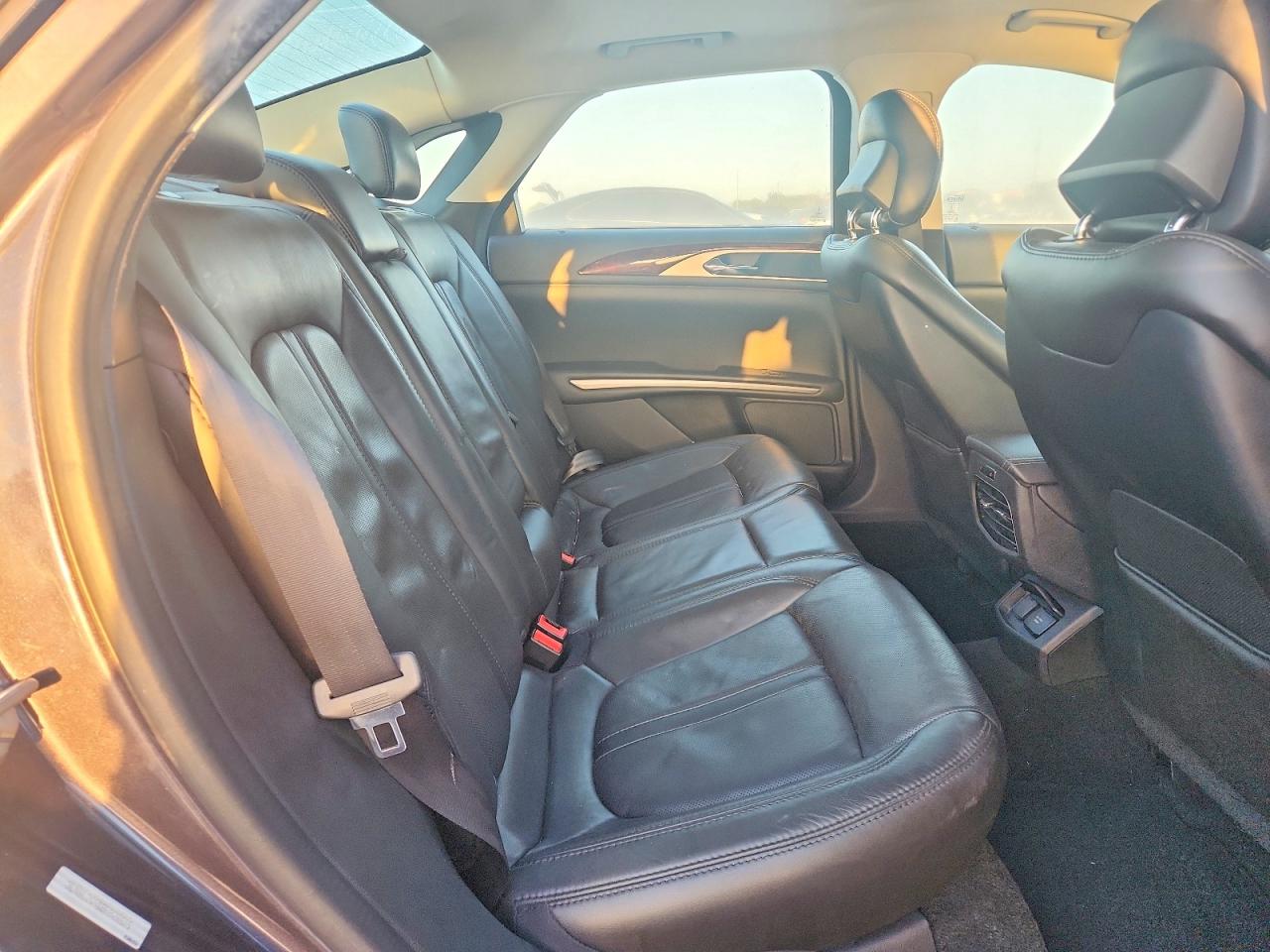 2014 LINCOLN MKZ photo 28