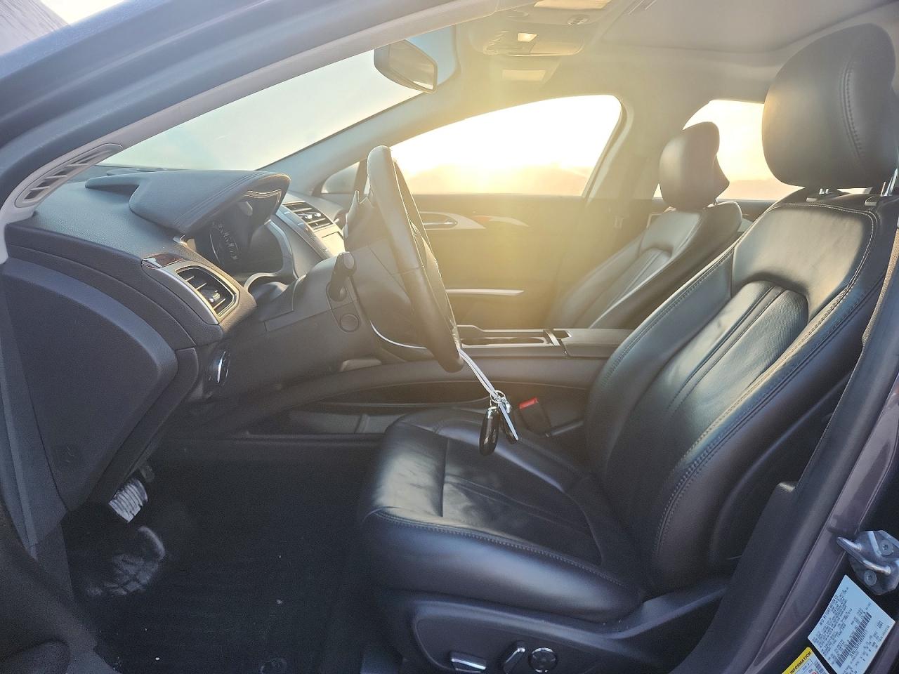 2014 LINCOLN MKZ photo 19