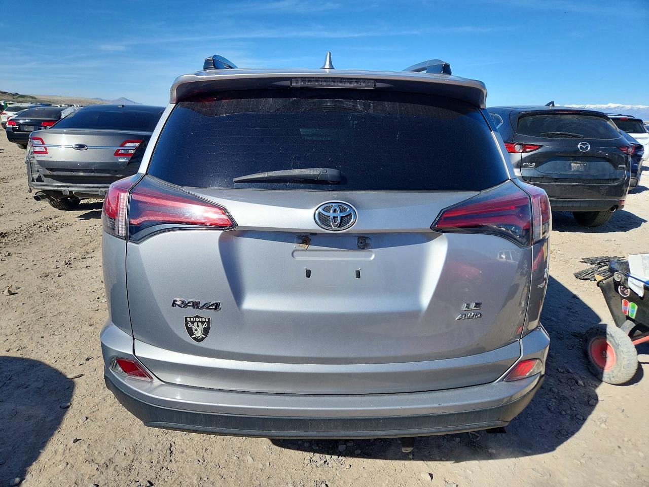 2017 TOYOTA RAV4 LE photo 6