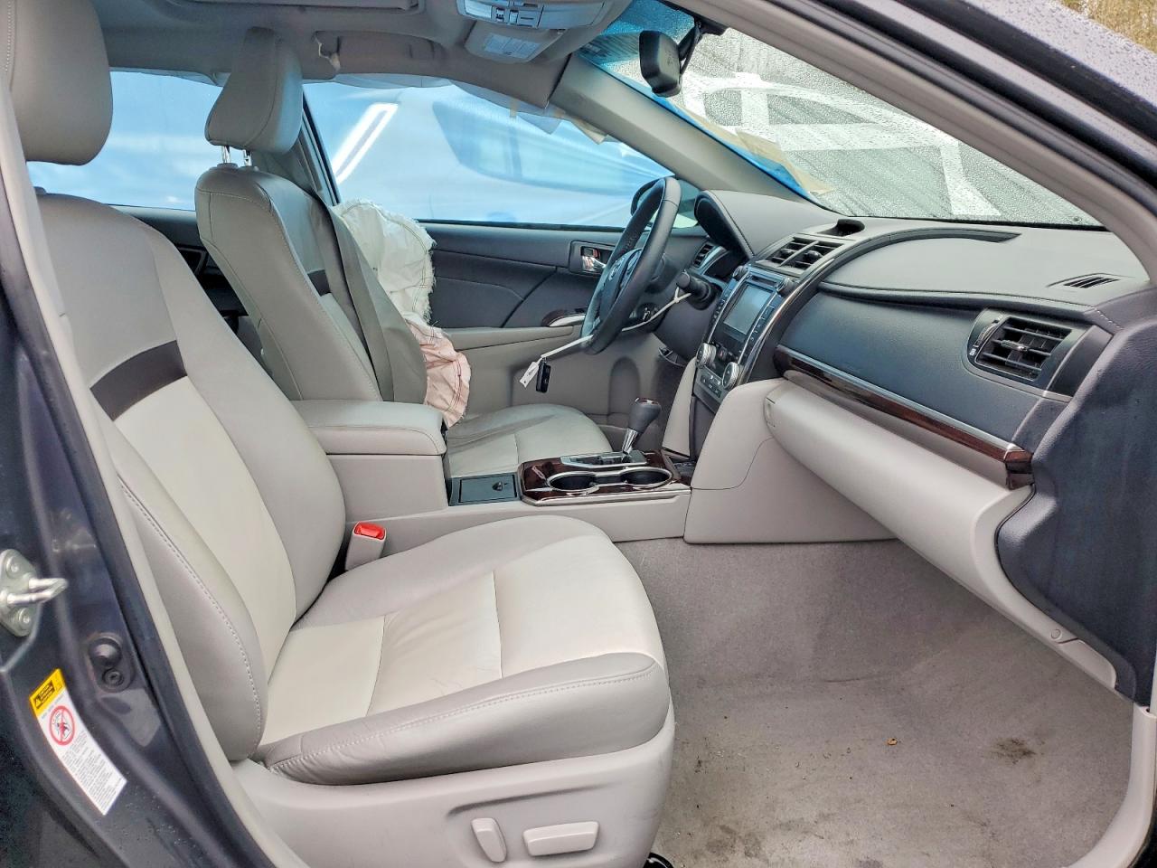 2013 TOYOTA CAMRY XLE photo 7
