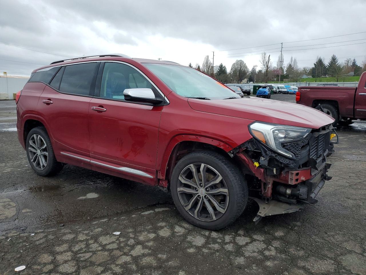 2018 GMC TERRAIN DENALI photo 4