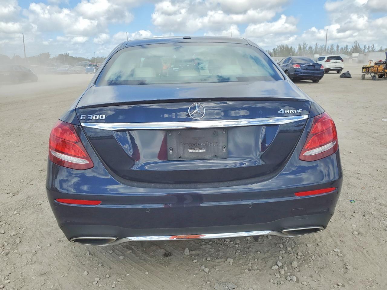 2017 MERCEDES-BENZ E 300 4MATIC photo 6