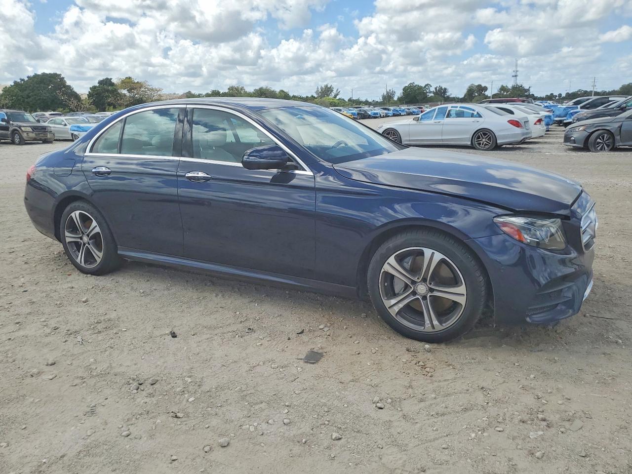 2017 MERCEDES-BENZ E 300 4MATIC photo 4