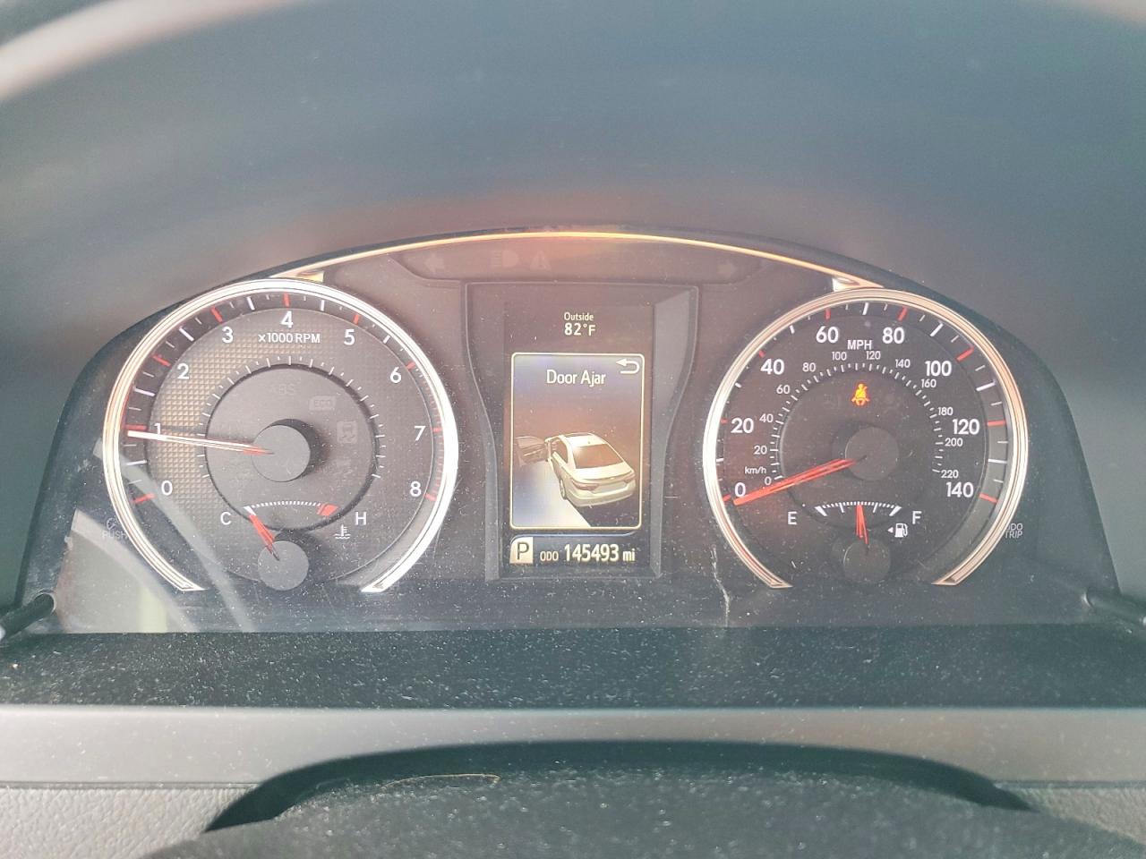 2015 TOYOTA CAMRY SE photo 9