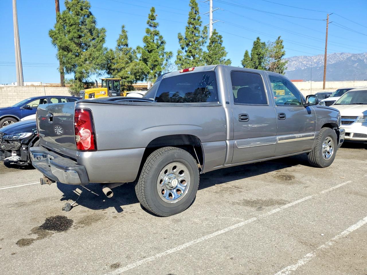 2006 CHEVROLET SILVERADO C1500 photo 3