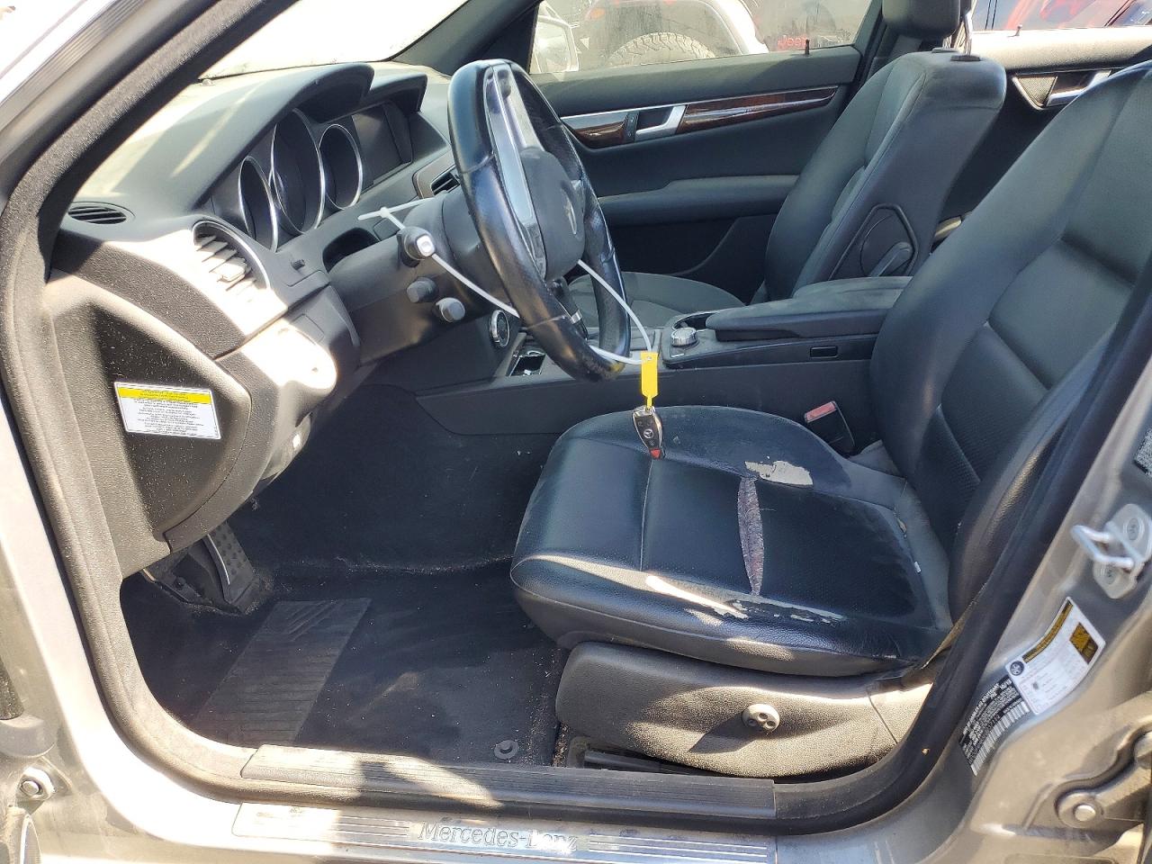 2014 MERCEDES-BENZ C 250 photo 7