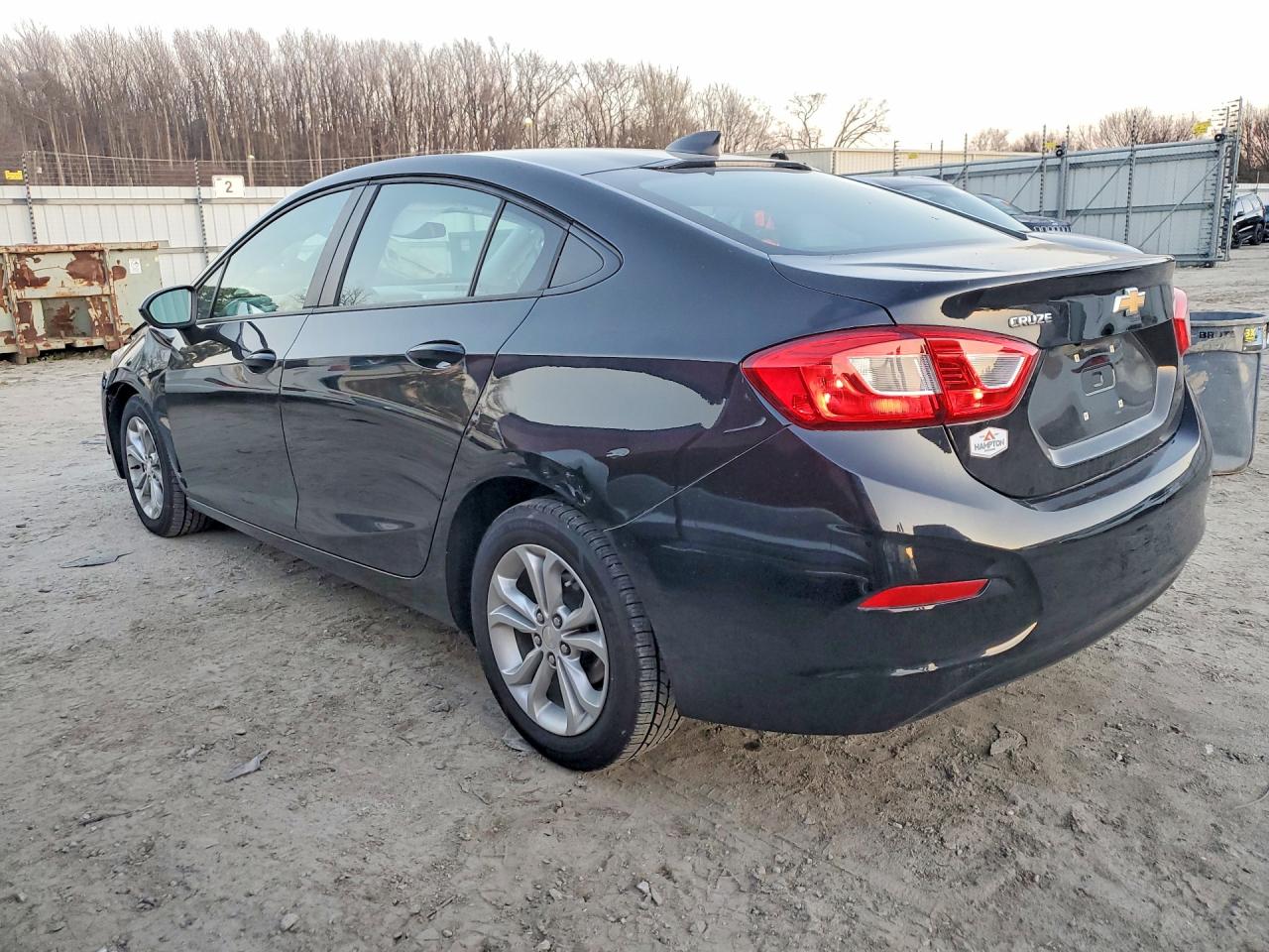2019 CHEVROLET CRUZE LS photo 4