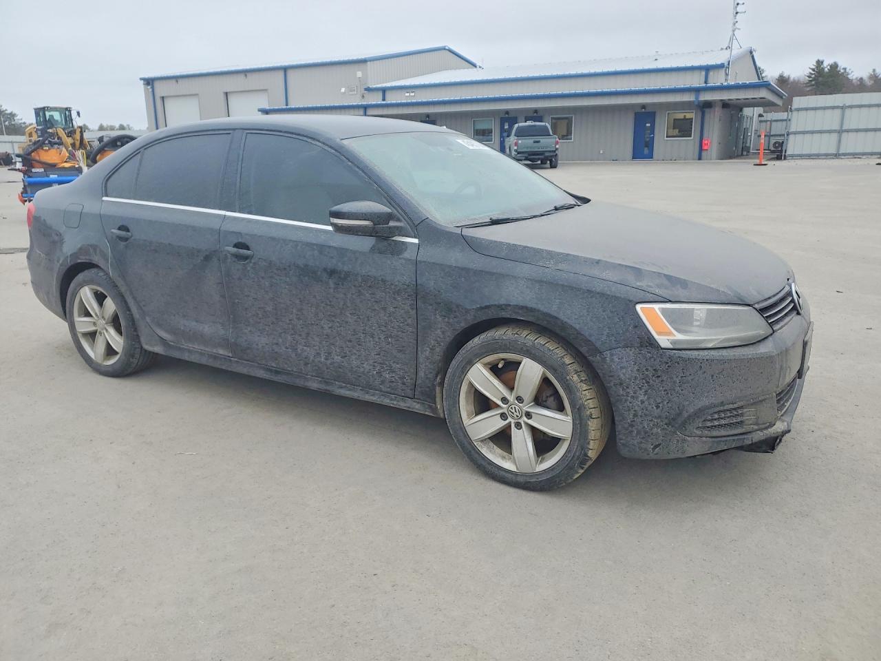 2013 VOLKSWAGEN JETTA SE photo 4
