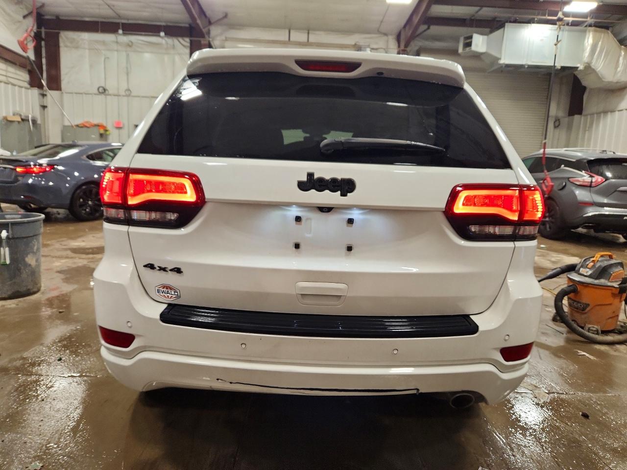 2018 JEEP GRAND CHEROKEE LAREDO photo 6