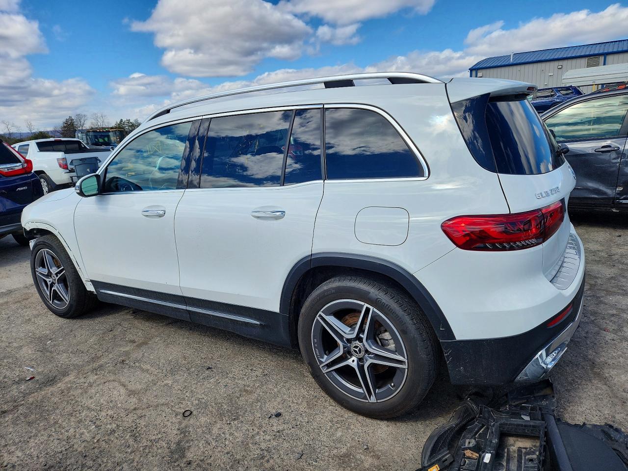 2020 MERCEDES-BENZ GLB 250 4MATIC photo 3
