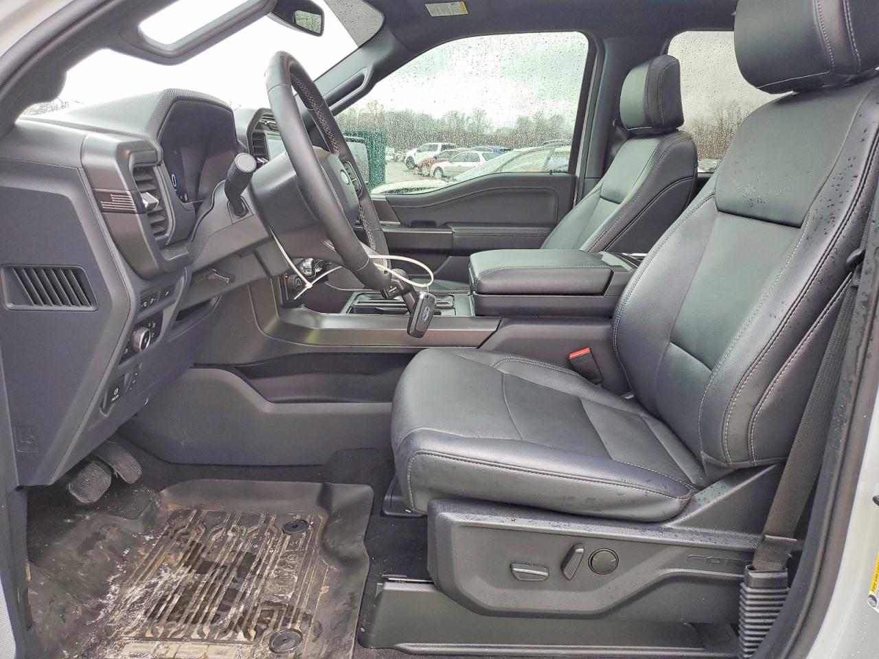 2024 FORD F150 XLT photo 7
