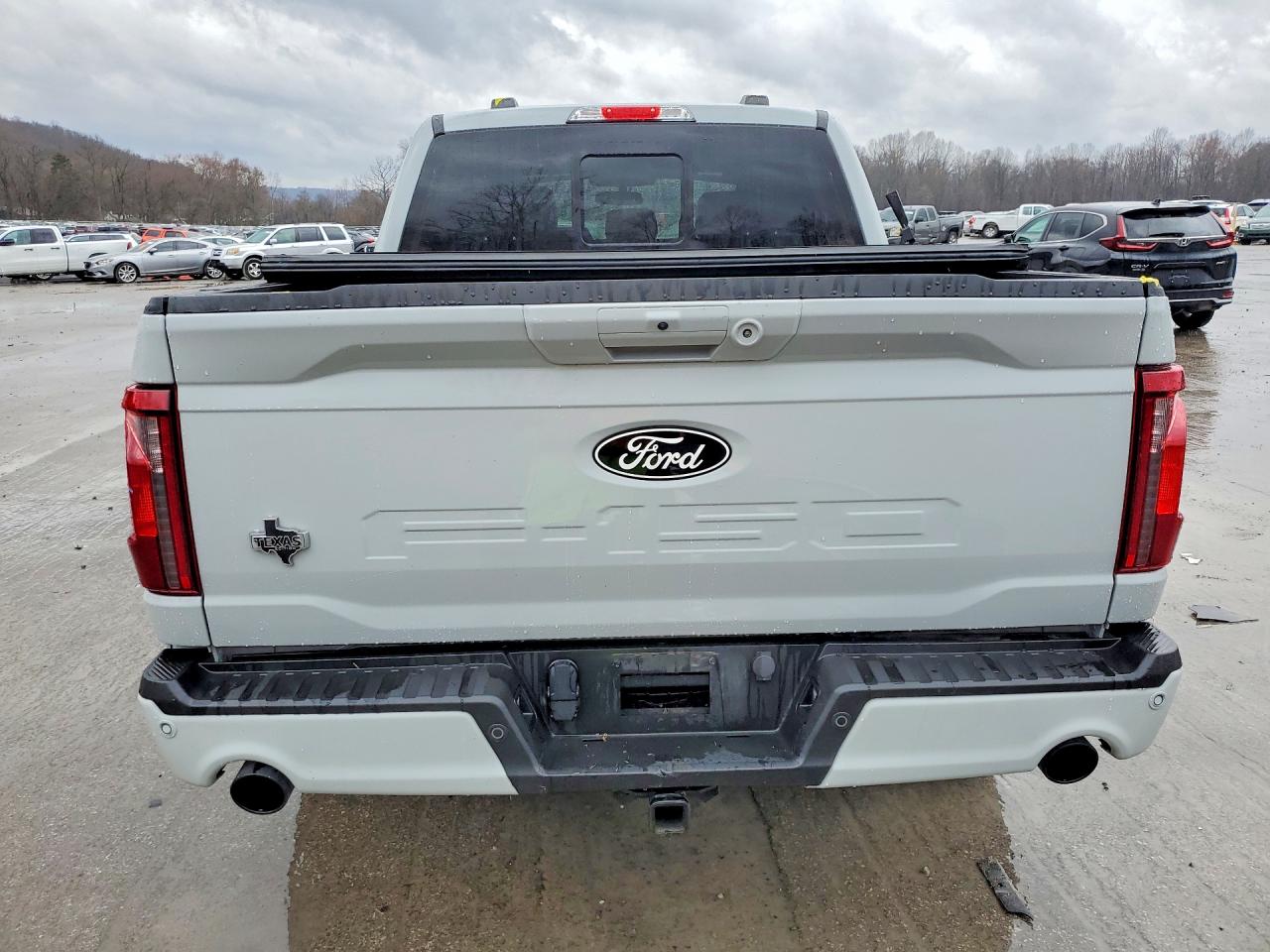 2024 FORD F150 XLT photo 6