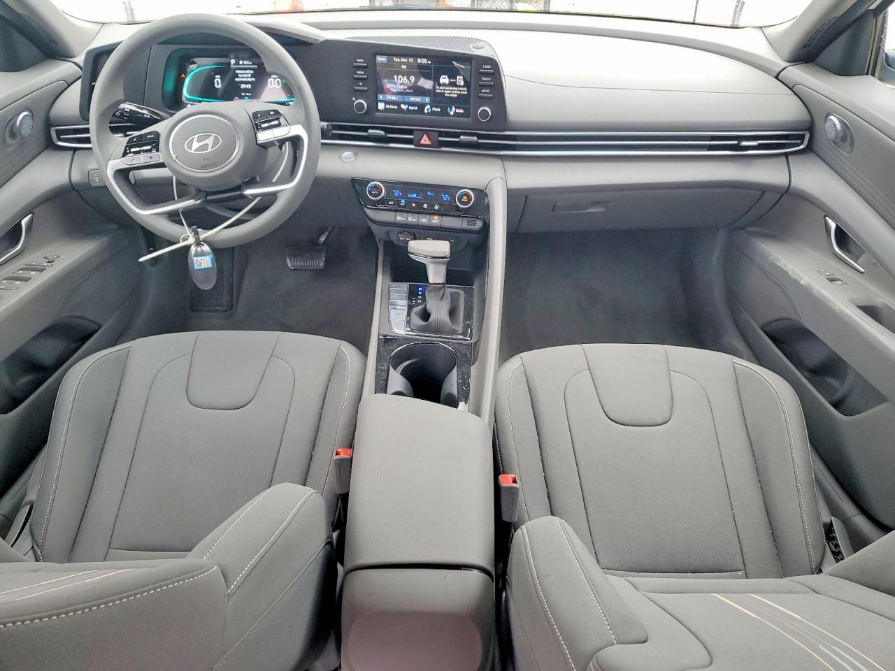 2025 HYUNDAI ELANTRA BLUE photo 8